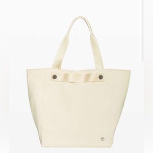 Lululemon All Avenues Tote *19L